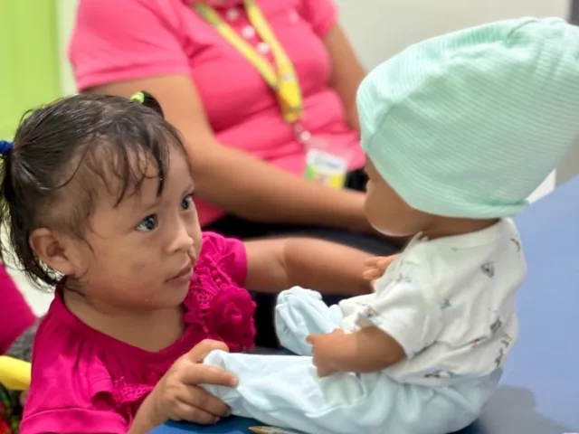 Cleft-Doll-Guatemala-2-aspect-ratio-1000-750-640x480